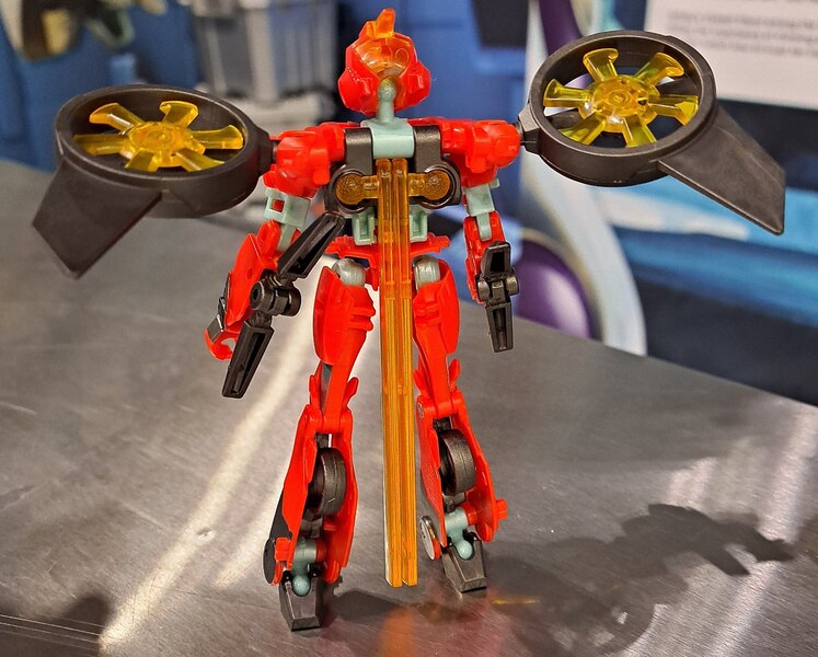 Image Of Transformers Earthspark Twitch Deluxe  In Package  (45 of 49)